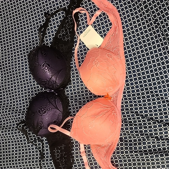 2 Bras - Rene Rofe - 34A - Picture 9 of 11